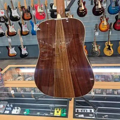 Martin Guitars - D-35 SUNBURST 2